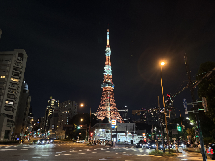 夜の東京タワー
